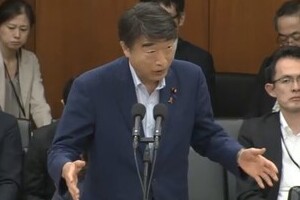 パンプス強制、根本答弁は「容認する発言ではない」　厚労省が見解示す