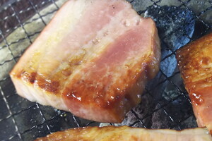 河野外相、ついに「ベーコンの秘密」告白へ　「国家機密が明かされる...」期待高まる