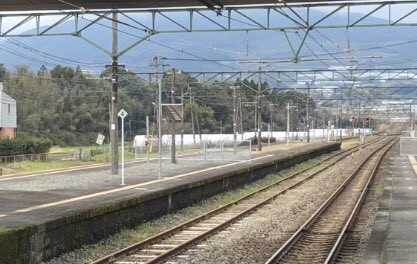 JR植木駅に設置された柵（写真は、まめぴー＠mambou_takuさん提供）