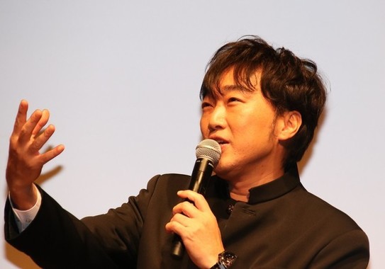 お笑いコンビ「スピードワゴン」の小沢一敬さん