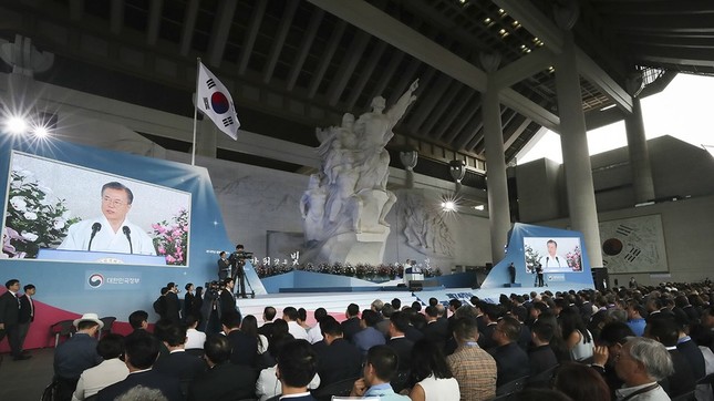 日本による朝鮮半島統治からの解放を祝う「光復節」の式典で演説する韓国の文在寅（ムンジェイン）大統領（写真は青瓦台ウェブサイトから）