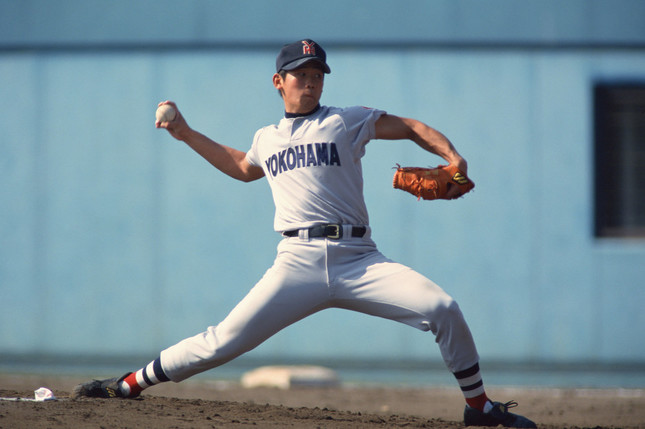 1998年、横浜高校時代の松坂大輔（写真：望月仁/アフロ）