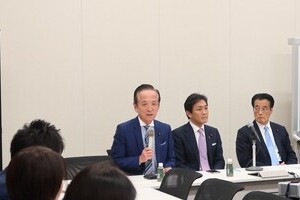 「最強の無所属」中村喜四郎氏も挨拶　野党統一会派が1期目議員に「政治塾」