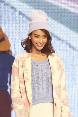 滝沢カレンさん（写真：アフロ）。シュワちゃんとの対面に感動