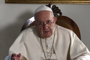 「ローマ法王」が「ローマ教皇」に変更　政府発表で割れるメディアの対応