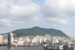 日本人観光客よ、「釜山港に帰れ」　10月の観光客「3割減」で地元に衝撃