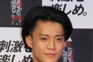 おばたのお兄さんと小栗旬がそっくり！？　誕生日2ショットに「兄弟やん」