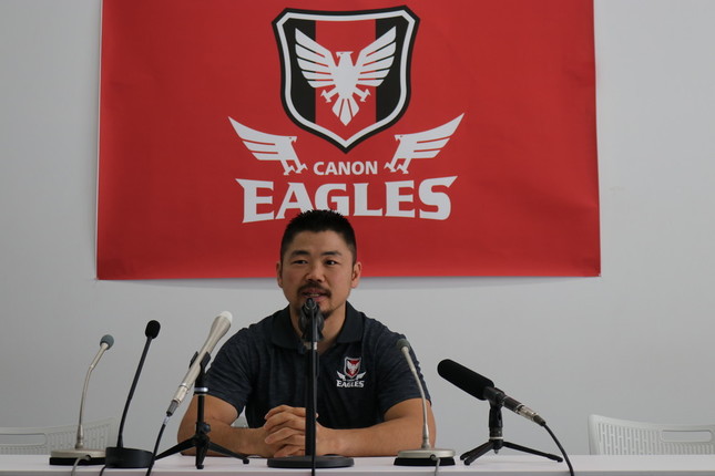 インタビューに答える田中史朗選手（2019年11月撮影）