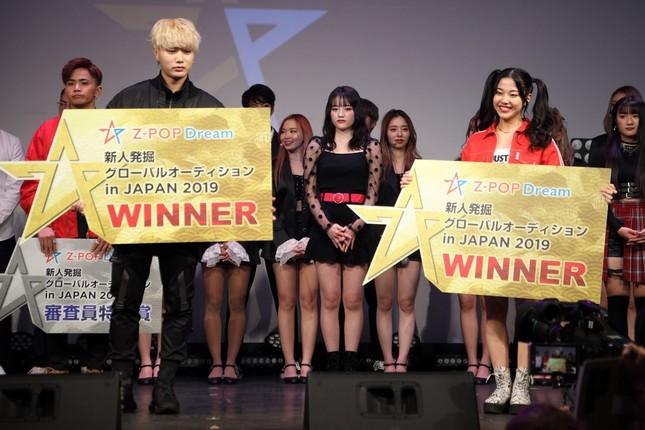 オーディションを勝ち抜いた本田太一さんと（左）と厚地真菜美さん（右）。2020年春にデビュー予定だ