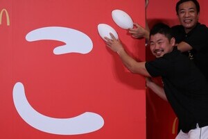 「東より西に興味が」　ナイツ塙、報道陣からの「東出不倫」質問を見事にかわす