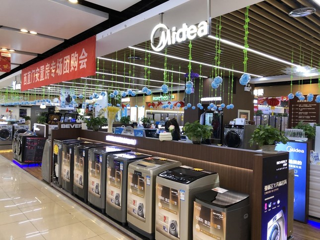 北京市内の家電売り場では、春節が始まる前から客が消えた