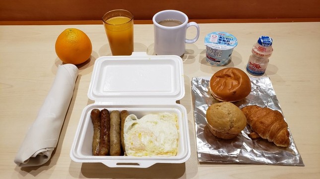 12日の朝食にもヤクルトが（写真は、だぁ＠daxa_twさん提供）