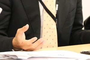 亀山会長の「コメント」削除求めDMM社員が提訴　ネット注目の裁判、新たな動きが