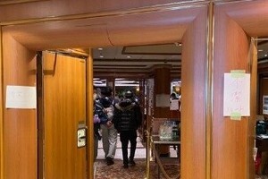 橋本岳・厚労副大臣、船内の写真ツイート→削除　「左手が清潔ルート、右手が不潔ルート」で物議...岩田氏も言及