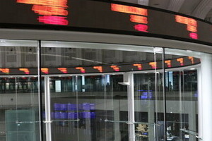 原因は新型コロナ「だけ」じゃなかった　株式市場「乱高下」の事情