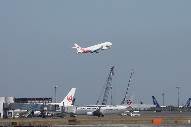 特別機は13時過ぎに羽田空港を離陸した