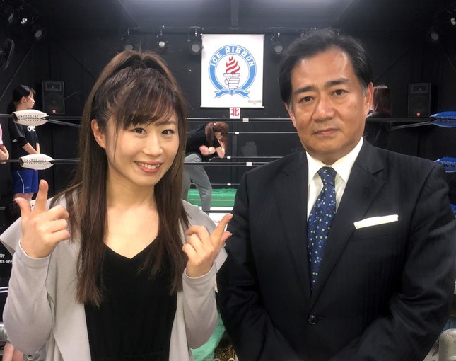 ニッポン放送から女子プロレス界に転身した三島氏（右）と藤本さん