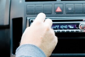 閉局、radiko参入...　地方ラジオ局が立たされる岐路