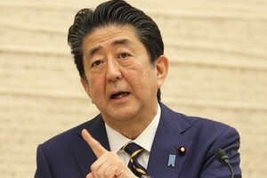 安倍首相の「うちで踊ろう」動画は、小池都知事・ヒカキン対談と何が違ったのか