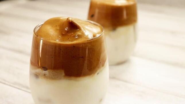 こちらが最近人気のダルゴナコーヒー