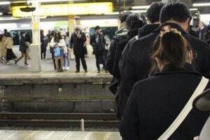 「満員電車の百年史」　戦前から高度成長、そしてコロナ禍...日本人と通勤ラッシュの歴史