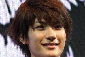 三浦春馬さんの5年前の笑顔　大野拓朗が写真に添えたメッセージ