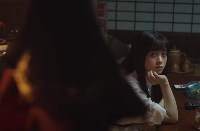 テレビCM「実家の夏怪談」の1シーン