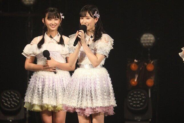 センターの運上弘菜（うんじょう・ひろな）さん。初披露を「本当にファンの人も待って下さっていたんじゃないかと思うので、本当にうれしかったです」と喜んだ
