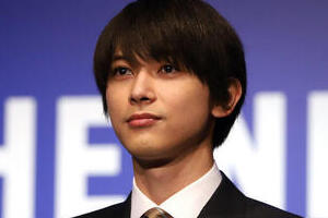 吉沢亮、楽屋が青だらけに　主演の大河「青天を衝け」にちなみ...スタッフ「染まっています」