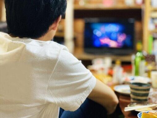 「お茶の間にテレビ」の時代が変わる？