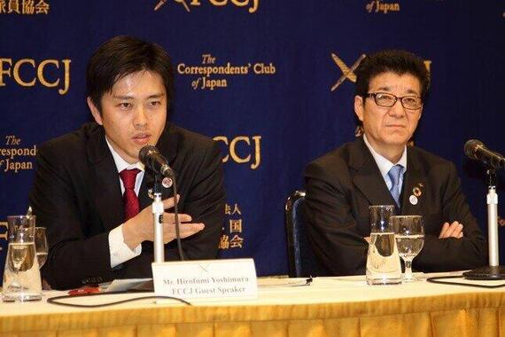 松井一郎氏（右）と吉村洋文氏（2019年2月撮影）