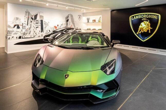 ランボルギーニの常設ラウンジ「THE LOUNGE TOKYO」がオープン