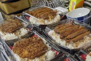 立ち往生の車に「かつ丼」を無料提供　大雪の中、歩いて配った店主に称賛「なかなか出来ることじゃない」