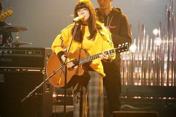「紅白」にも出場したあいみょんさんが楽曲提供（18年12月撮影）