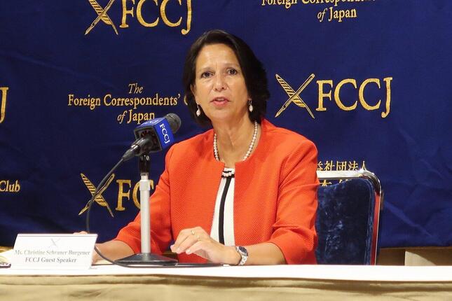 国連でミャンマー問題を担当するクリスティーン・シュレイナー・バーグナー特使。日本外国特派員協会で記者会見し、ミャンマー問題解決のために「すべての当事者による対話」が必要だと訴えた