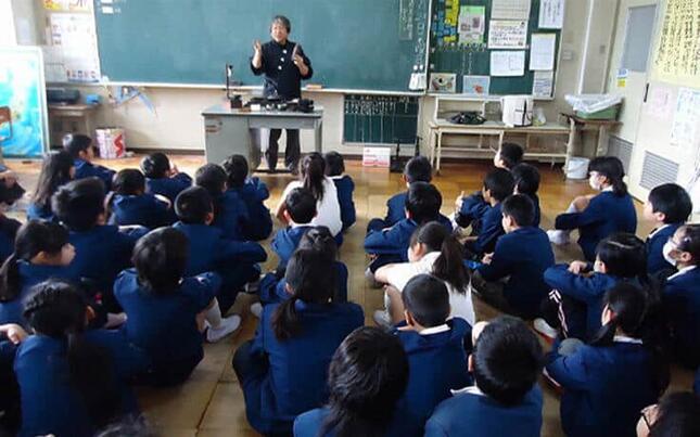 学校でもボランティアで授業