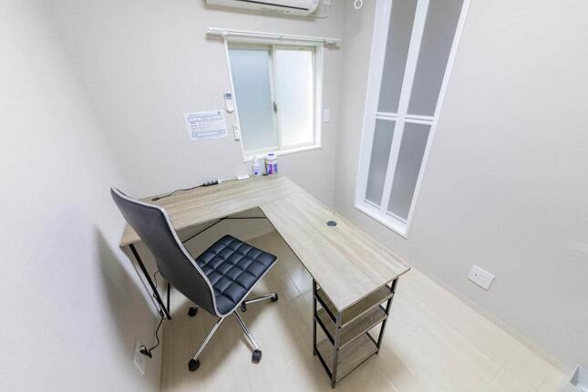 「締切に追い込まれた方」専用テレワーク個室プランが話題に