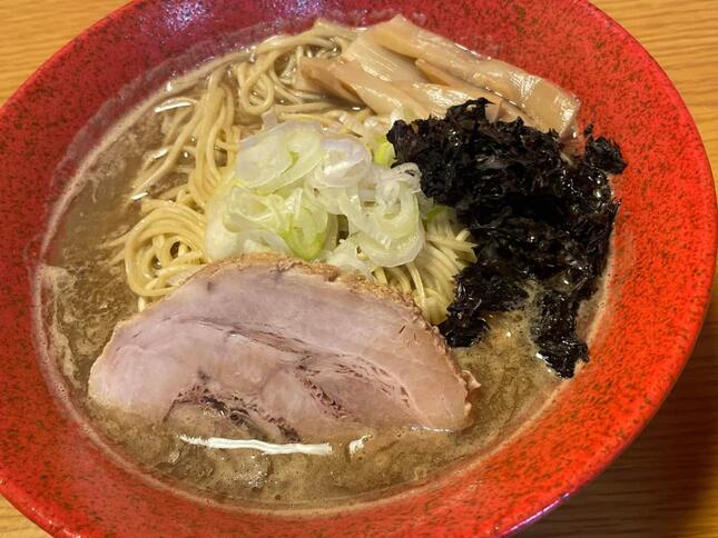 「らぁめん（800円）」　写真提供：らぁめん家 有坂