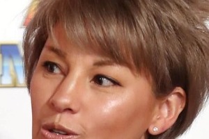 梅宮アンナ、父・辰夫さん「黒塗り」看板に悲痛1000字　「涙が出て。悲しくて」「何故顔だけ？」