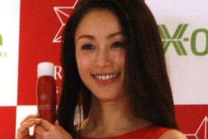 酒井法子「禰豆子コス」にまさかのNG　「越えてはならない壁」人気声優が直々ダメ出し