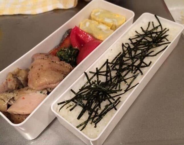 山田千紘さんが作ってきた弁当。初代の弁当箱