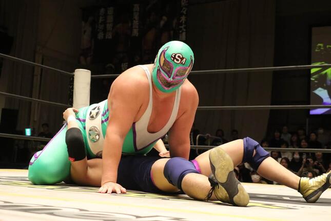 スーパー・ササダンゴ・マシンさん（写真：平工幸雄/アフロ）