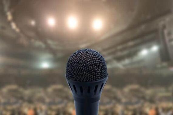 大賞は誰の手に（写真はイメージ）