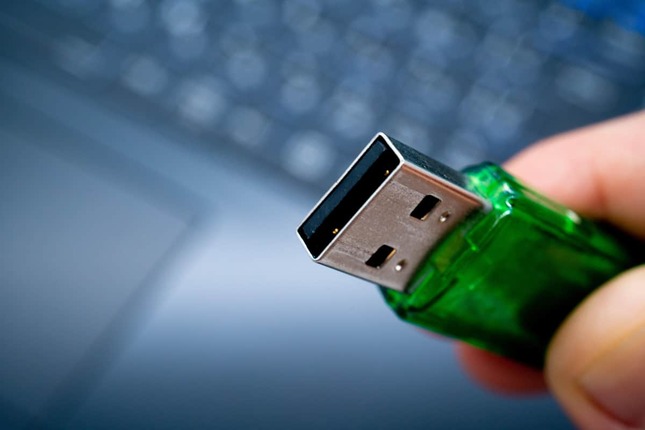 USB紛失で再委託の問題が浮上（写真はイメージ）