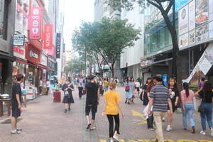 韓国、日本からの「ビザなし入国」8月限定で可能に　発給に4週間かかり「観光客誘致に支障」