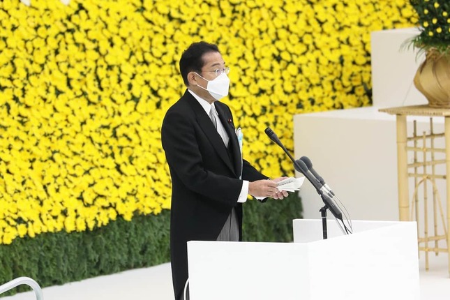 全国戦没者追悼式で式辞を述べる岸田文雄首相