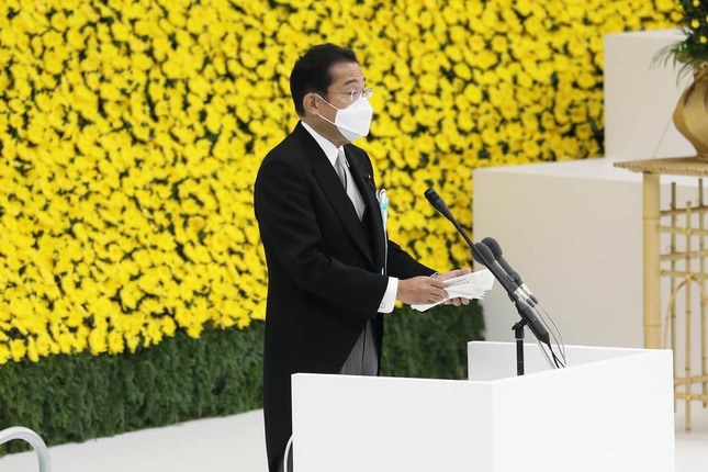岸田文雄首相の式辞では3年ぶりに「歴史の教訓を深く胸に刻み」の文言が復活した