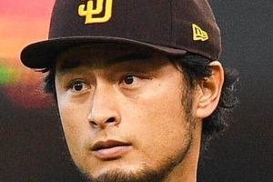 ダルビッシュ、15歳長男と「顔出し」親子ショット　米アスリート校が公開...「やばすぎ」投球動画も話題