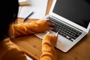 消えたWeb小説への愛を呟き続けたら...10年後にまさかの展開　熱烈ファンの思いが生んだドラマ