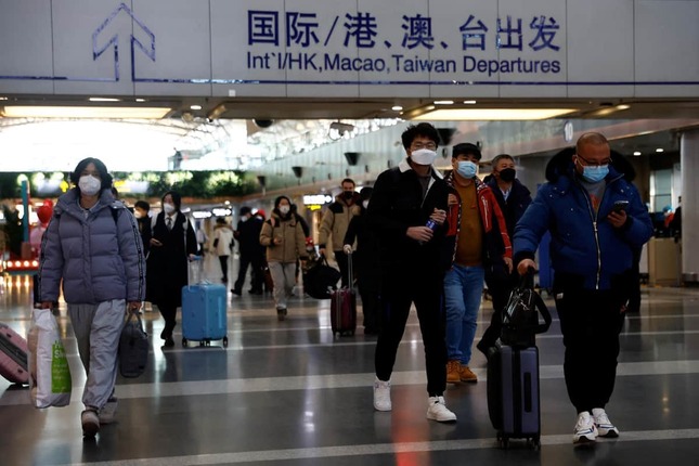 感染者が増加する中、北京首都国際空港は活況を呈している（写真：ロイター/アフロ）
